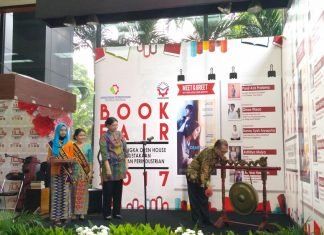 Kementerian Perindustrian Resmikan Kemenperin Book Fair 2017 book fair